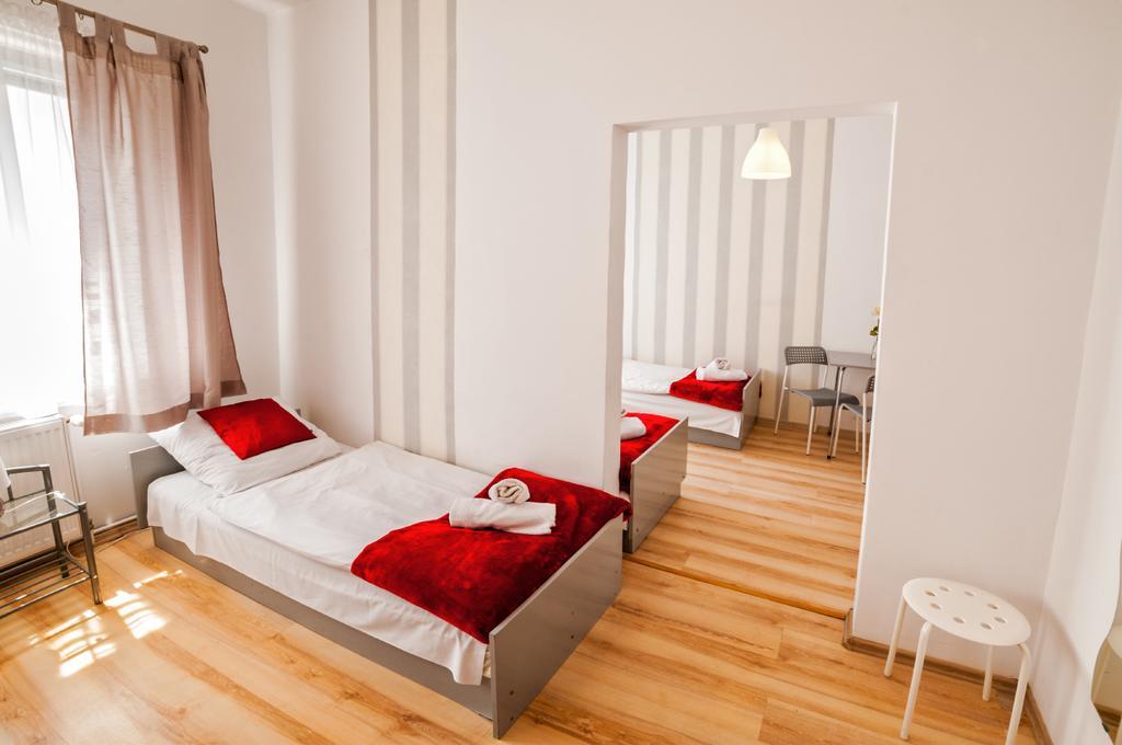 אינוברוקלאוו Lew Hostel מראה חיצוני תמונה