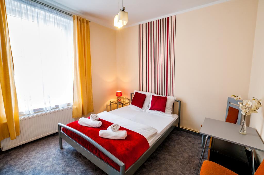 אינוברוקלאוו Lew Hostel מראה חיצוני תמונה