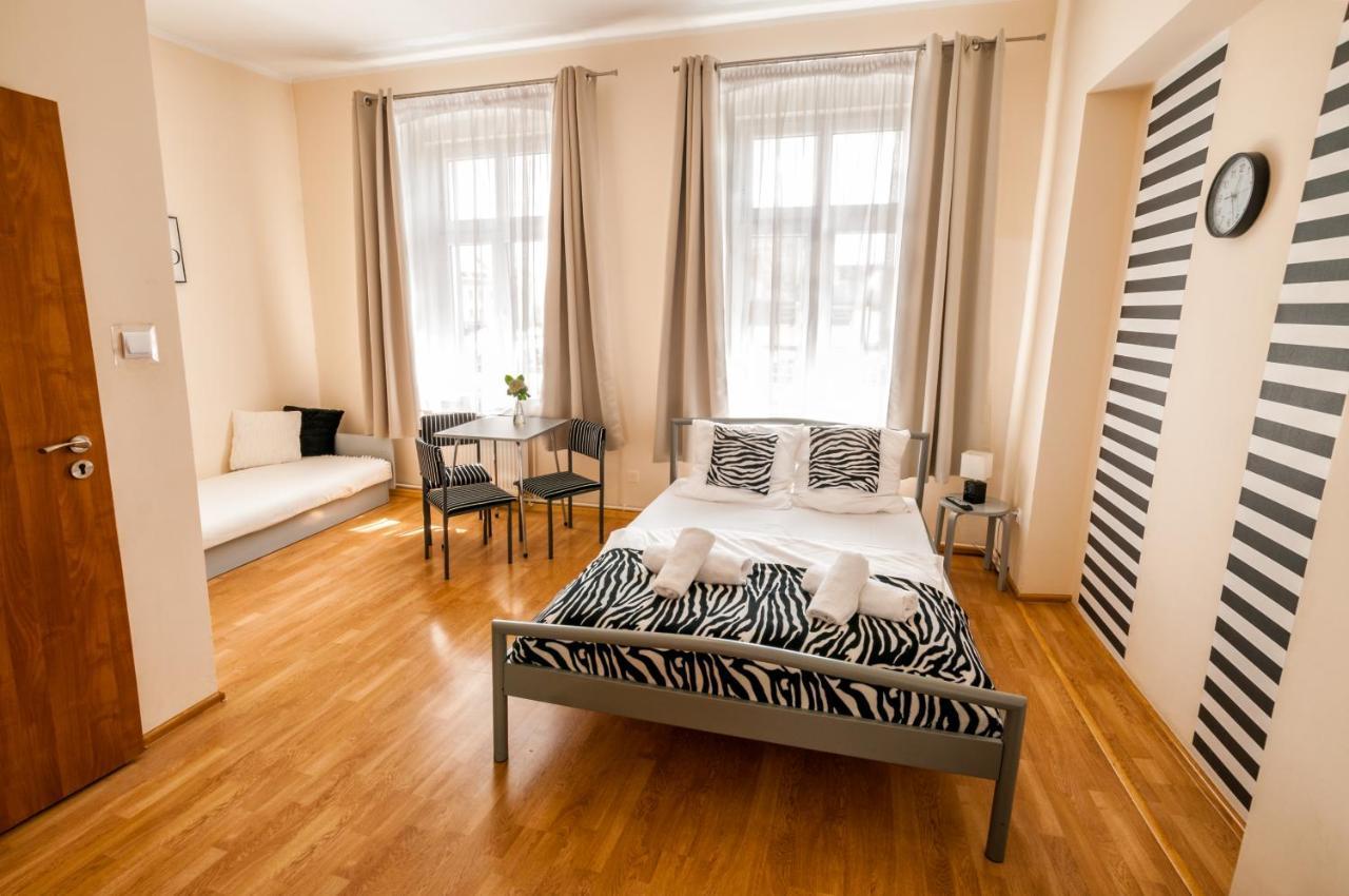 אינוברוקלאוו Lew Hostel מראה חיצוני תמונה
